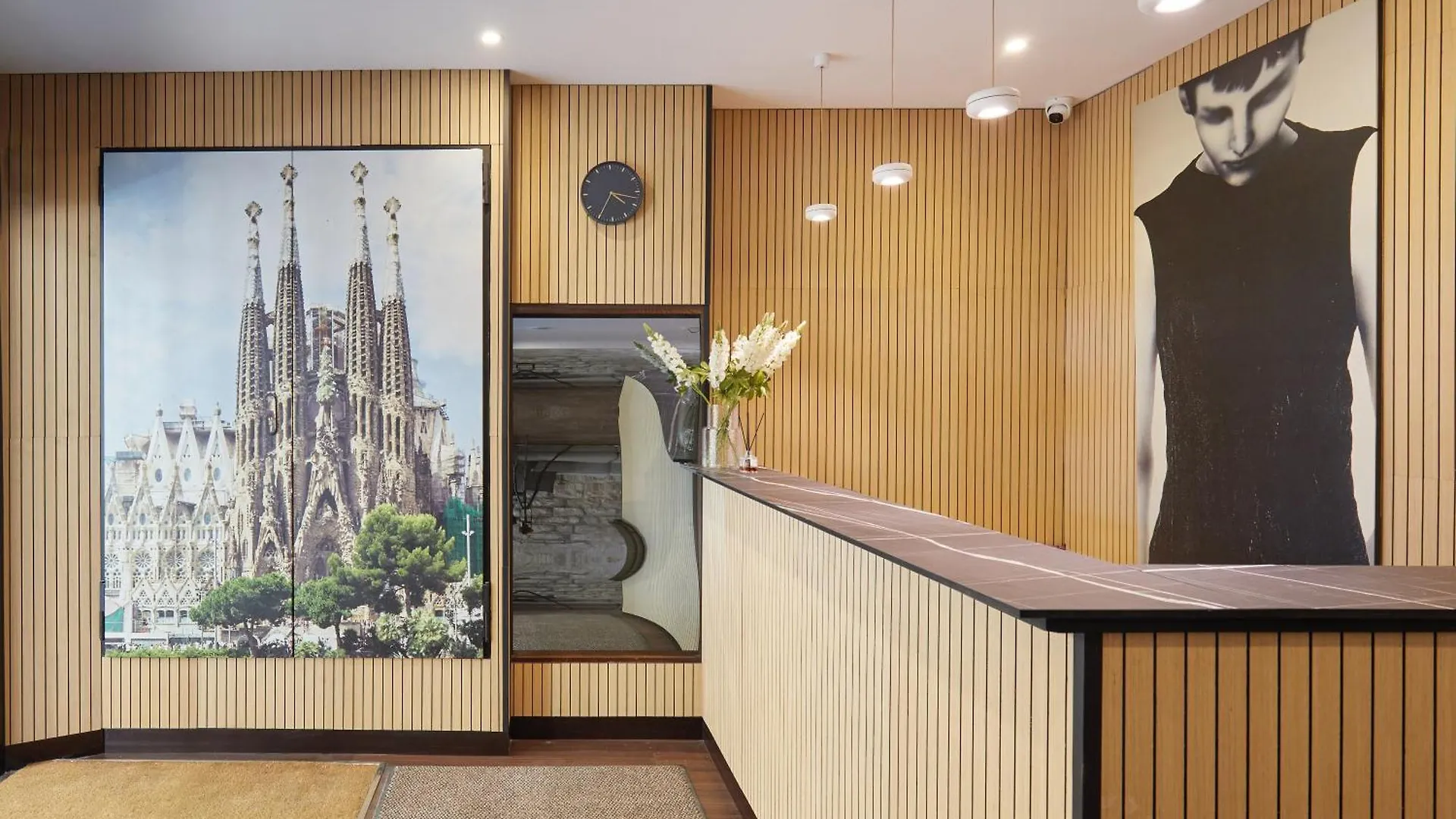 Hotel Cortes Rambla Barcelona