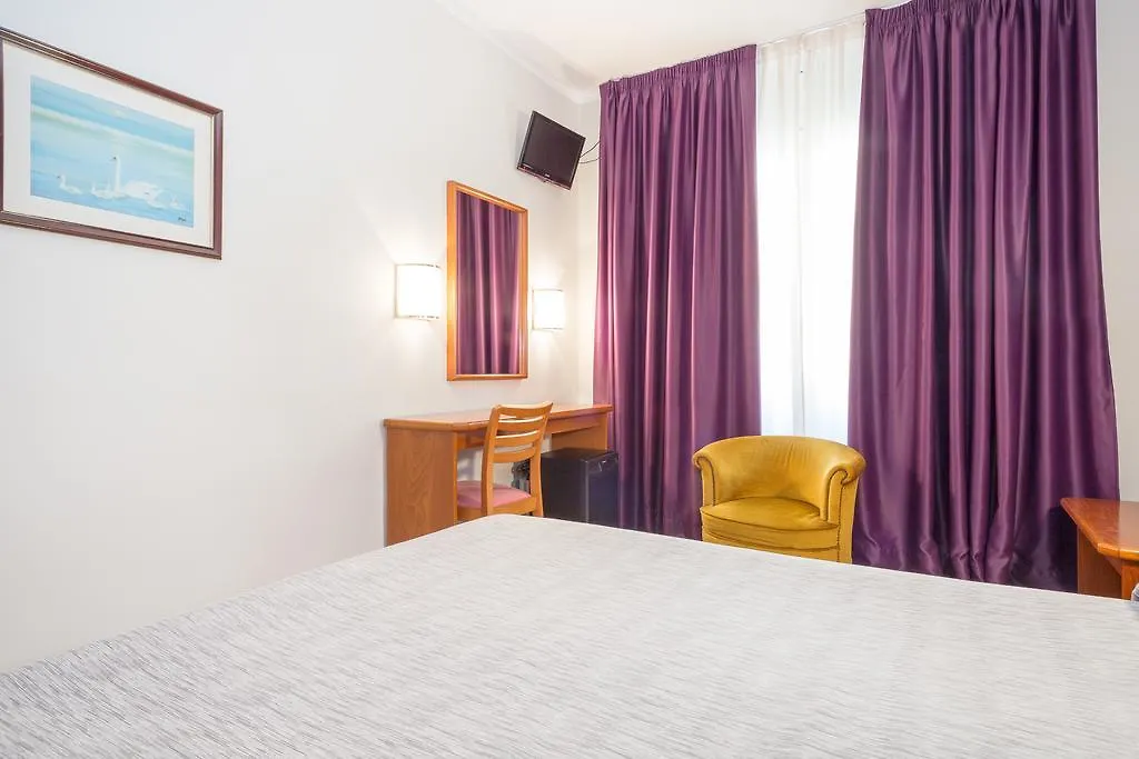 Hotel Cortes Rambla Barcelona