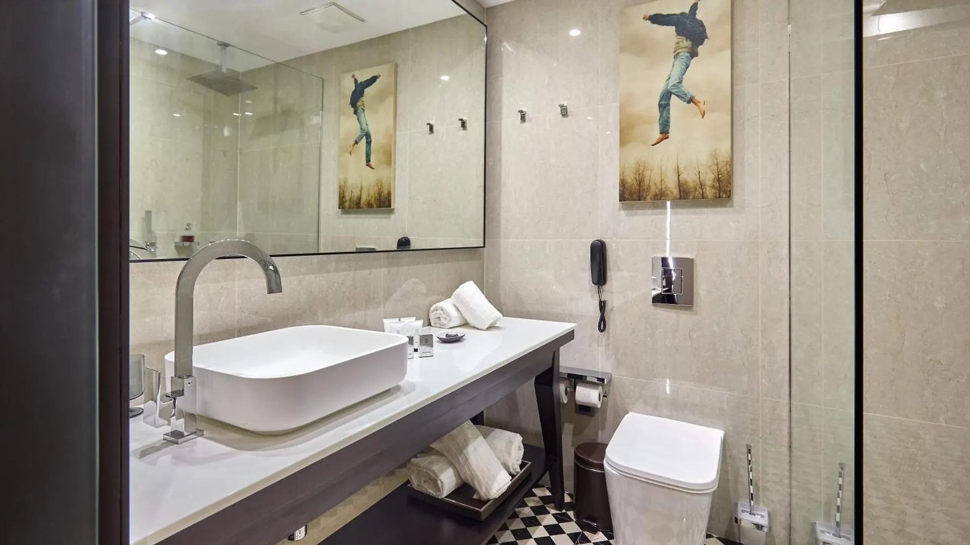 Hotel Cortes Rambla Barcelona 3*,